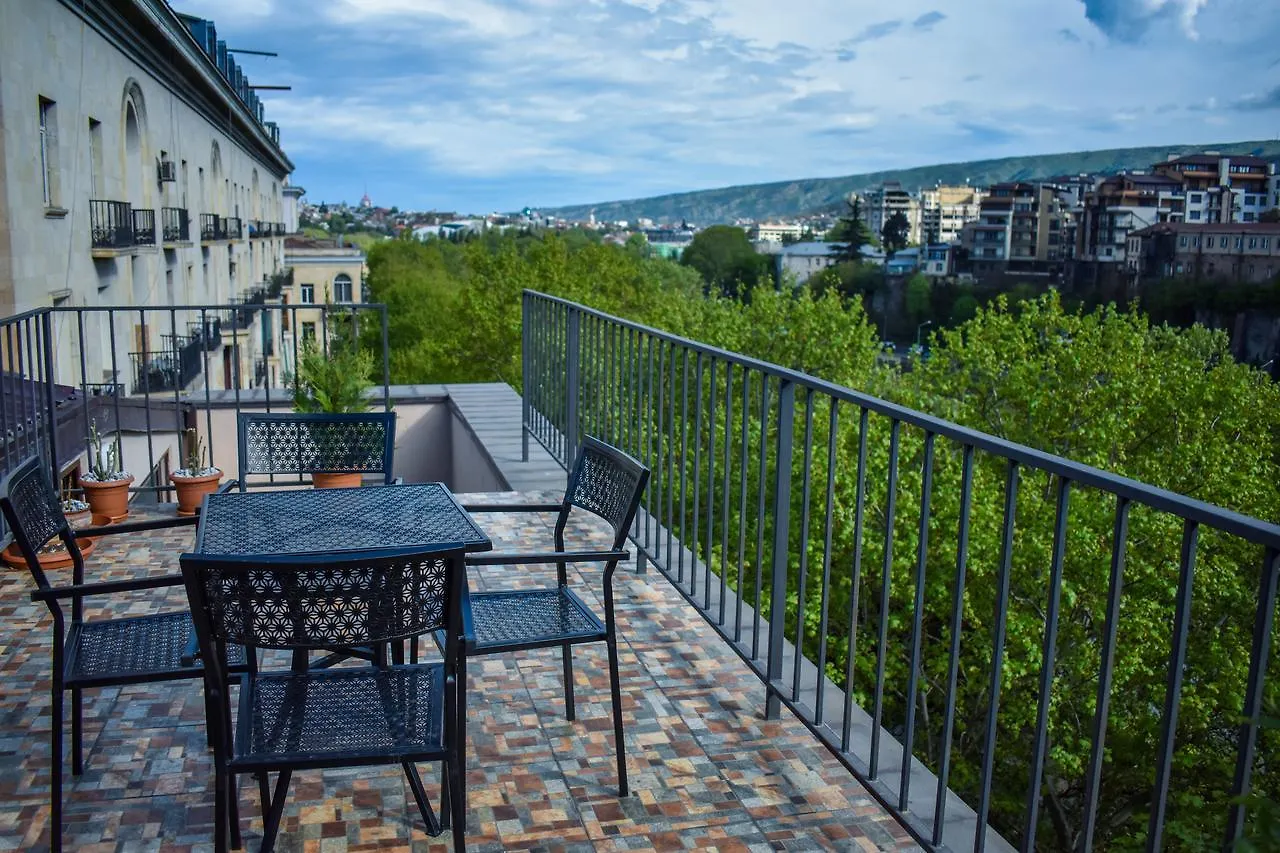Riverside Tbilisi 0*,